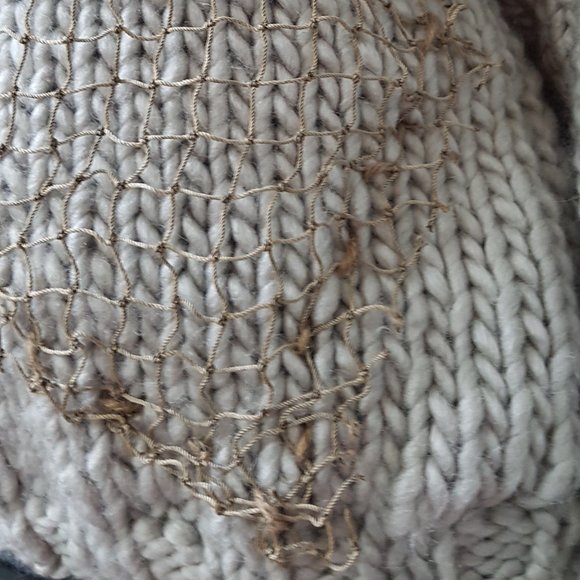 Unique wool winter set, pearl gray, sweater and matching hat, hand knitted - Picture 7 of 11